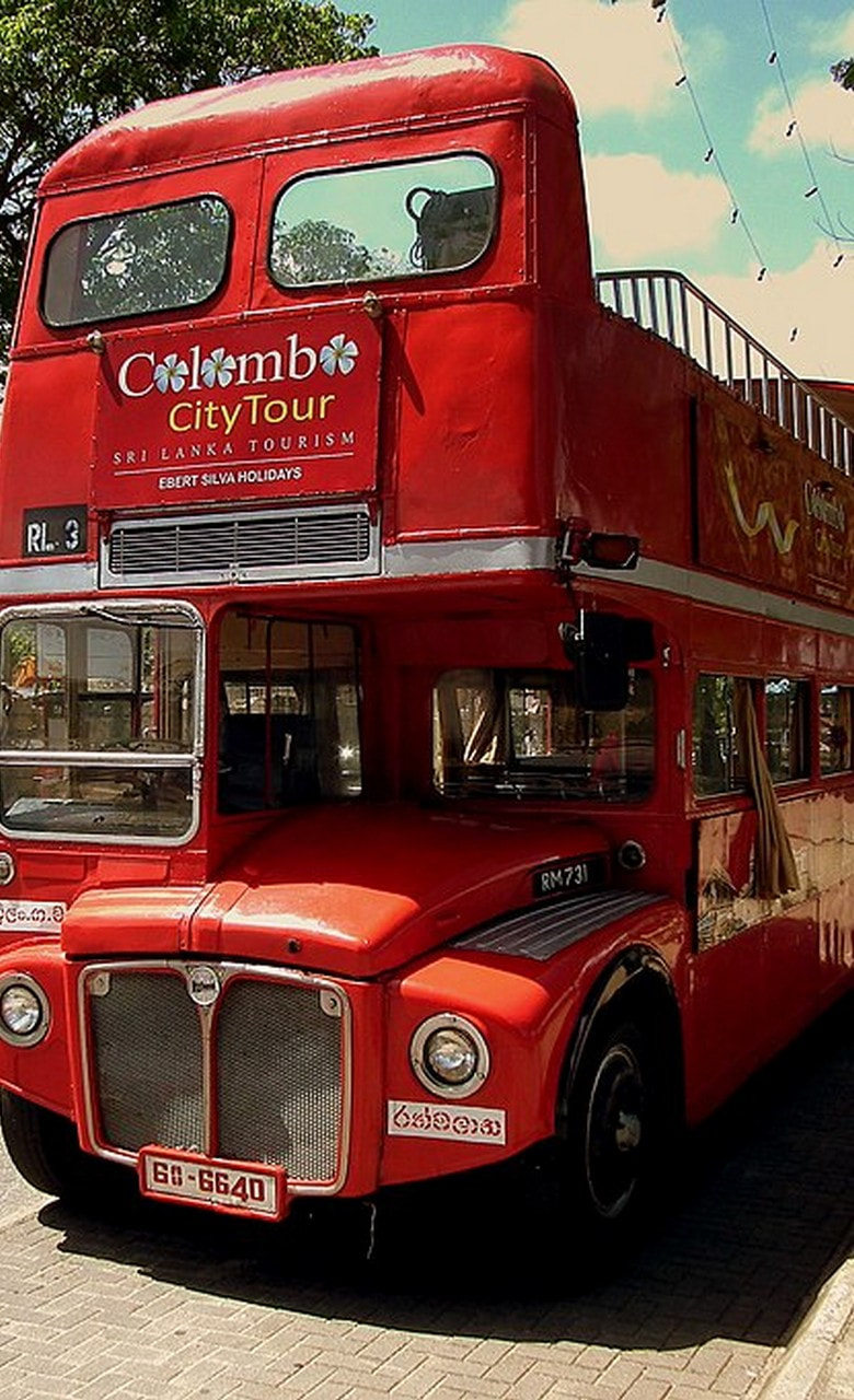 Catch a Glimpse of Colombo in an Open Deck Bus Tour