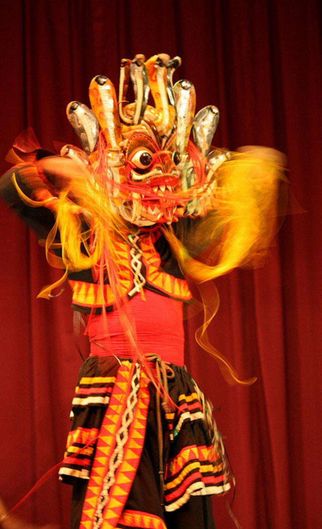 Watch the Traditional Kandyan Dancing