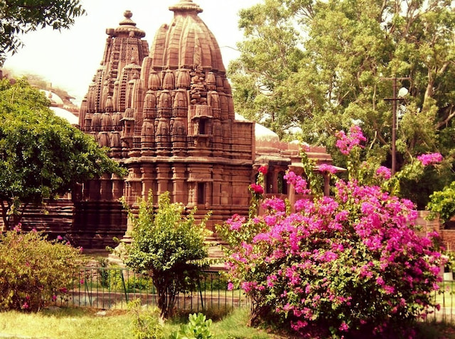 Explore Mandore Gardens