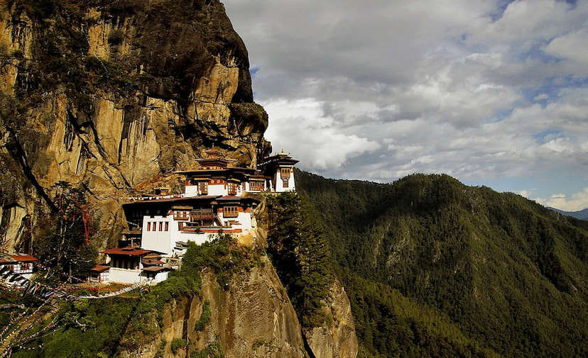 Go for trekking to Taktsang monastery
