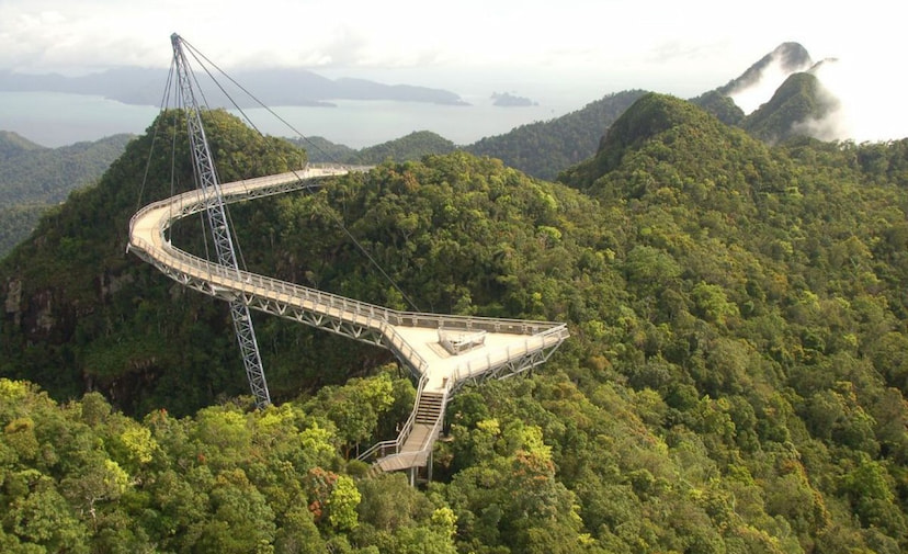 Walk along the Langkawi Sky Bridge