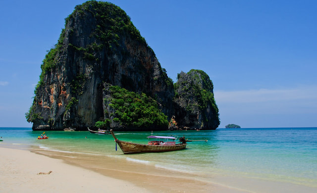 Admire the Beauty At Phra Nang Beach