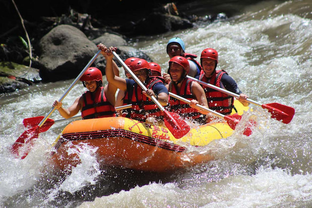 AYUNG RIVER WATER RAFTING
