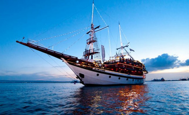 Pirate Cruise Dinnner