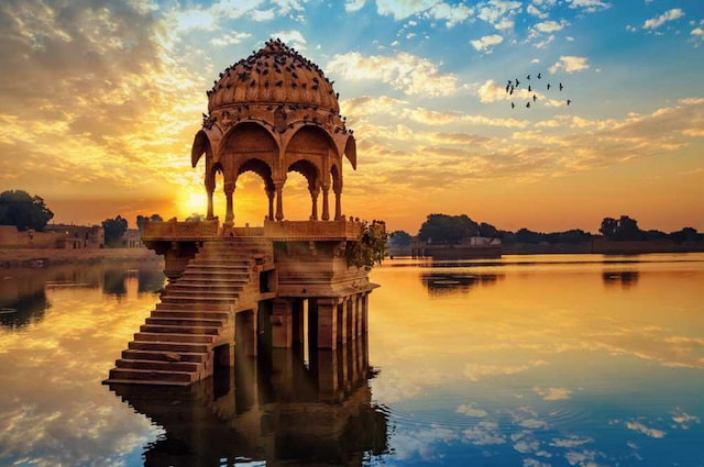Revel in the beauty of Amar Sagar Lake