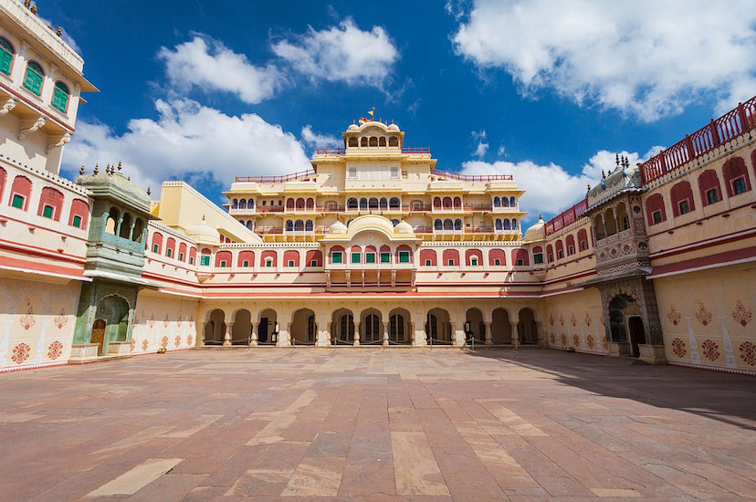 Witness the beauty of City Palace- Jaipur and Udaipur