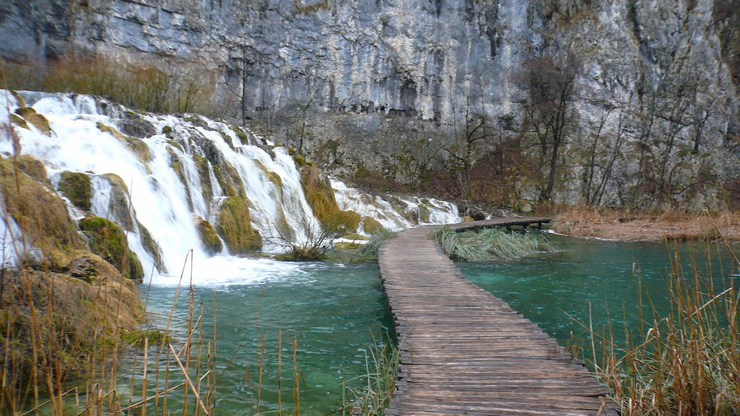 Plitvice Lakes National Park Full-Day Tour from Zadar