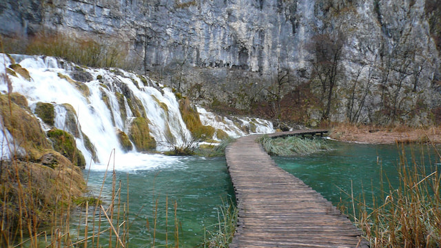 Plitvice Lakes National Park Full-Day Tour from Zadar