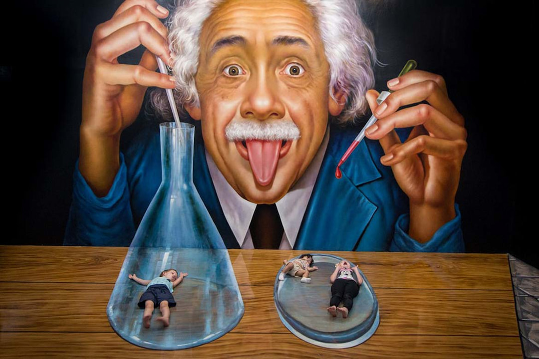 Visit a Famous 3D Gallery