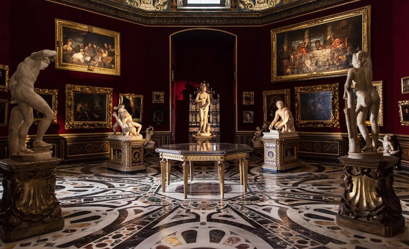 the Uffizi at art gallery